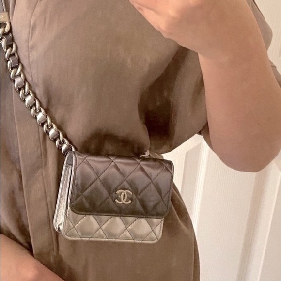 Chanel Coco Punk metallic silver ombré leather Belt bag. CHANEL - Picture 4 of 13